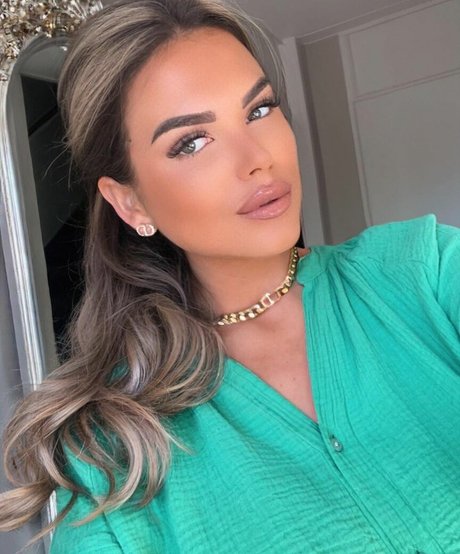 Nana Van Veghel sexy pornstar photos