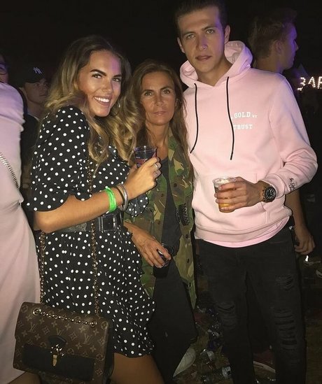 Nana Van Veghel model pornographic images