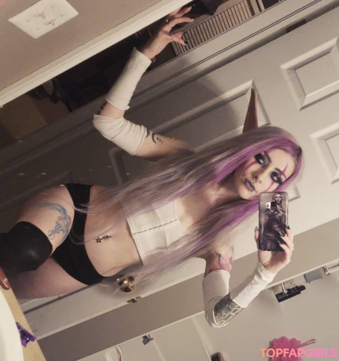 LadySurvival pornstar art archive