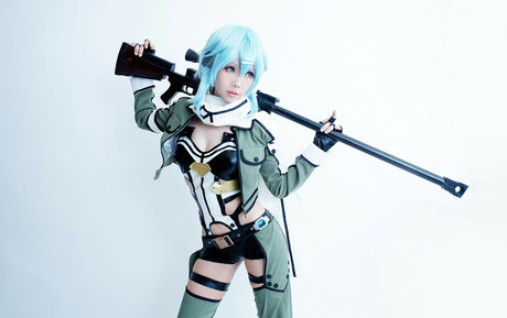 Ely Cosplay pretty pornstar archive