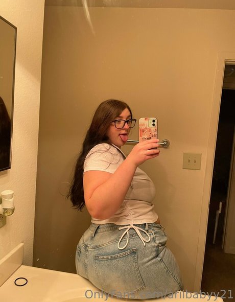 ariibabyy21 nudes pornstar picture