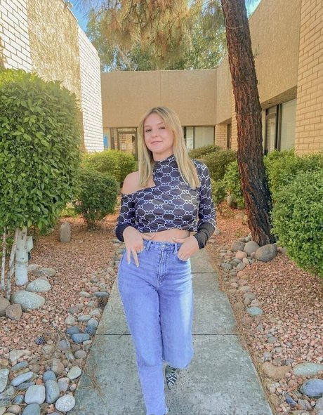 nerdyhayley69 pornographic star picture