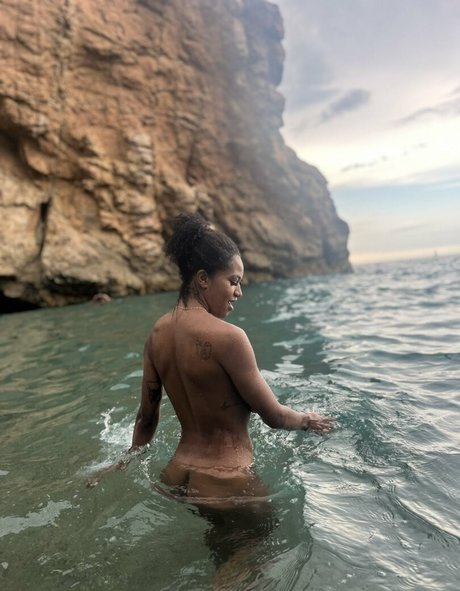 stepdaughter onlyfans hot nude photo