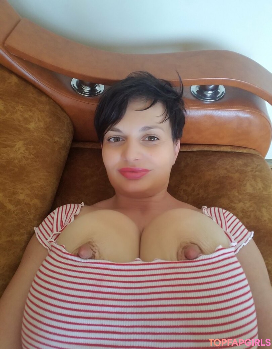 girlwithhugecleavage pornstar photo