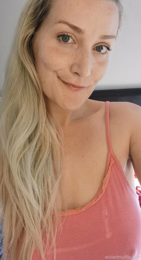 thewickedmuffin art model image