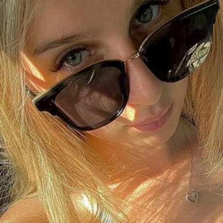 Ja22yv pornographic star photo