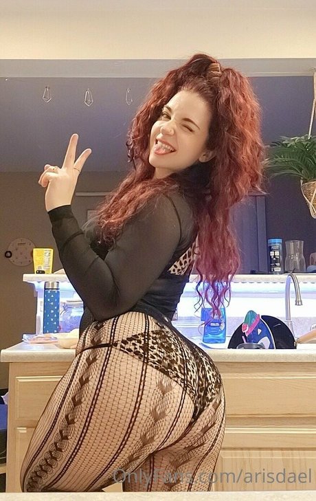 arisdael model adult photos