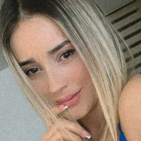 olivia smiith perfect actress images