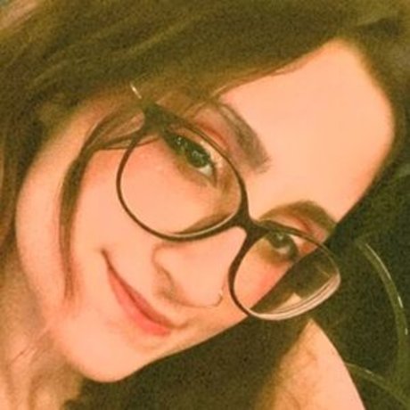 Caarolinga model naked image