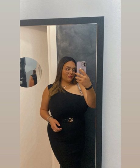 Letizia Scrivani exclusive model photo