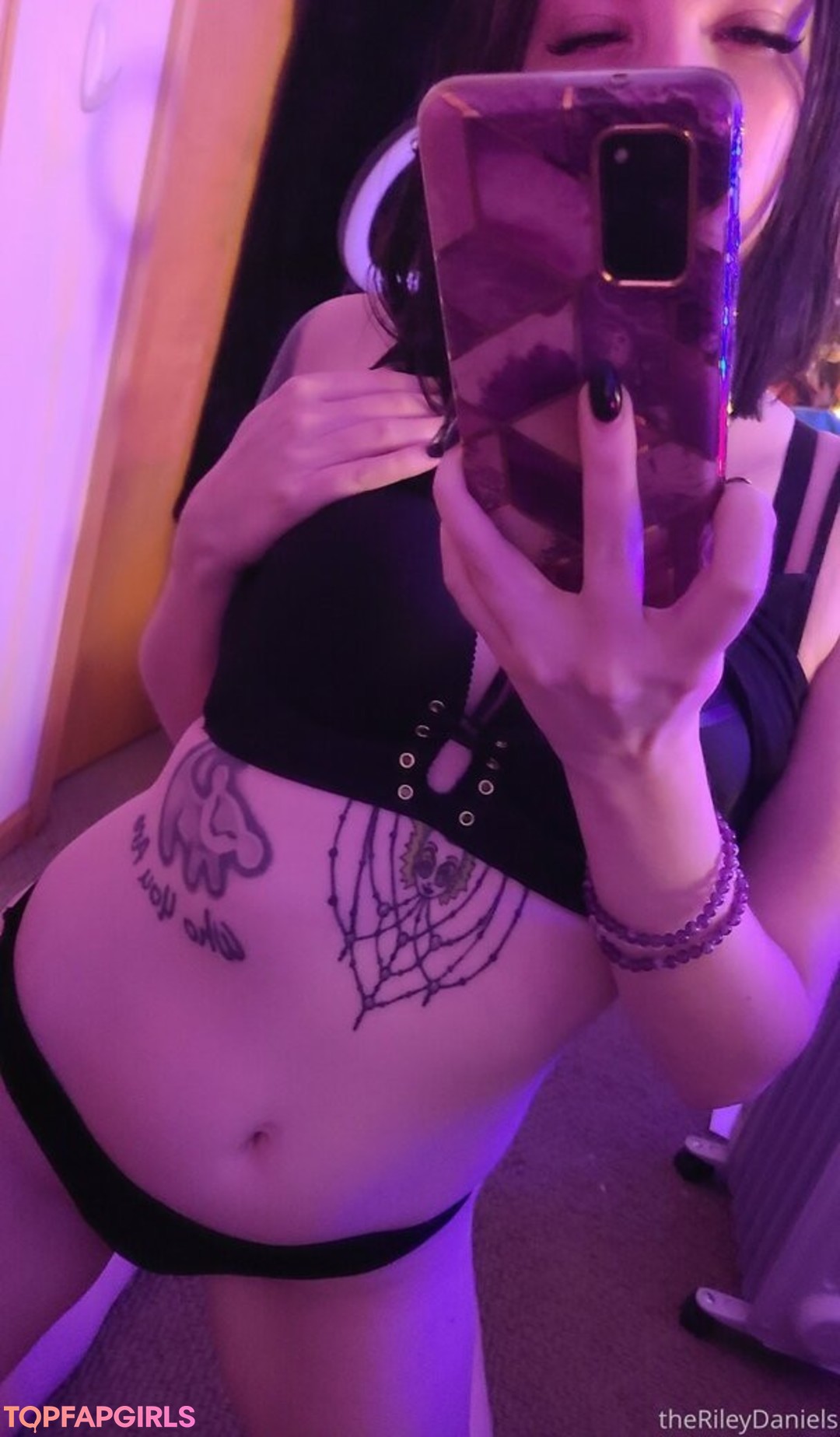 therileydaniels pornographic star galleries