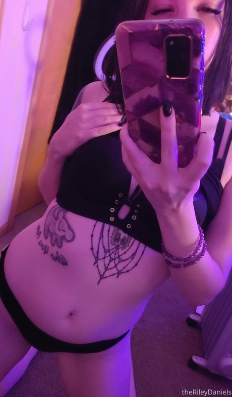 therileydaniels beautiful star img