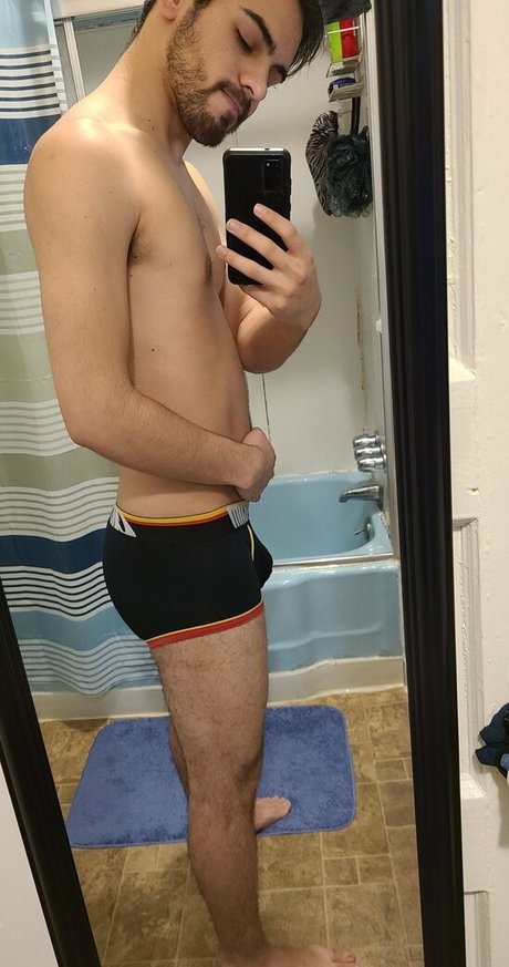 tragicgaynerd top profile image