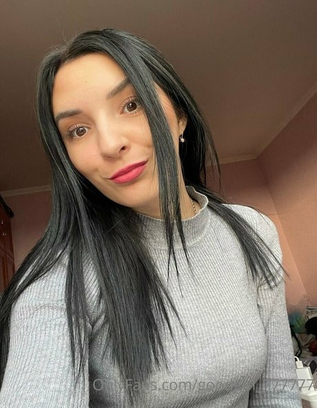 angelina crystal star high quality images