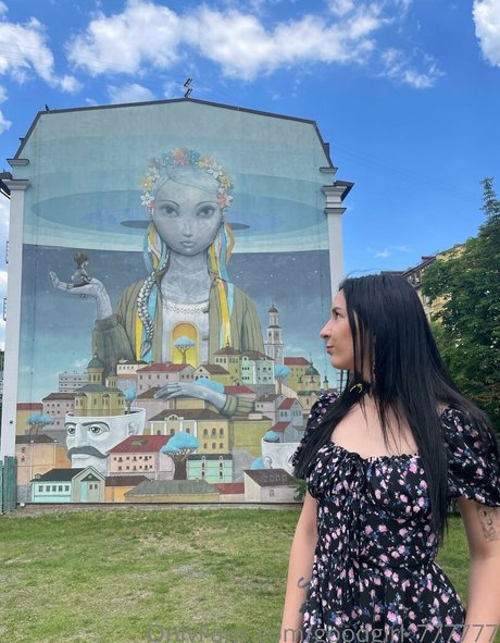 angelina crystal profile image