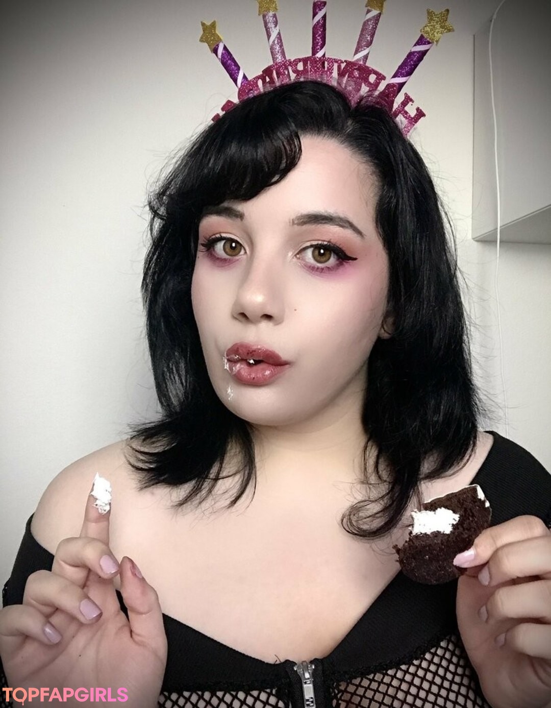 demonlewds model img
