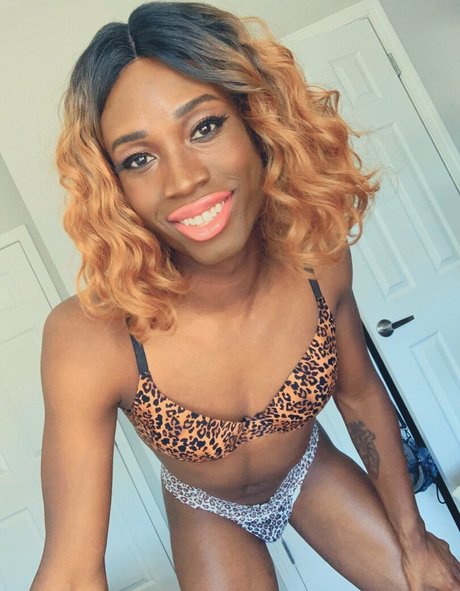 Itsvaleriemay nice pornstar pictures