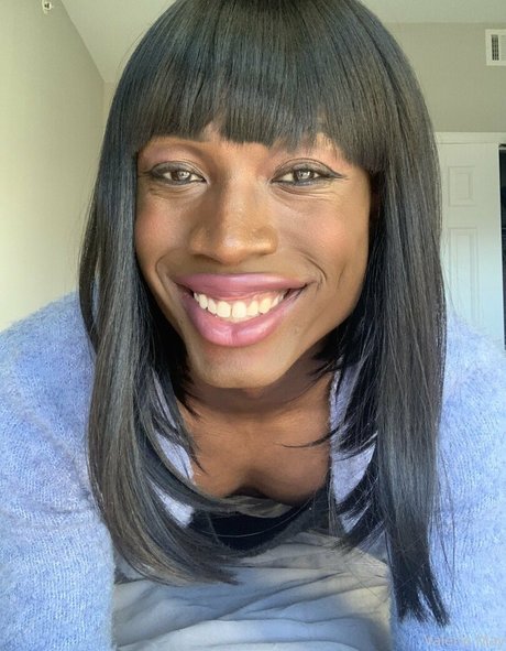 Itsvaleriemay top profile image