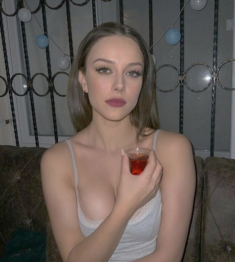 Bihter Tendu star pretty images