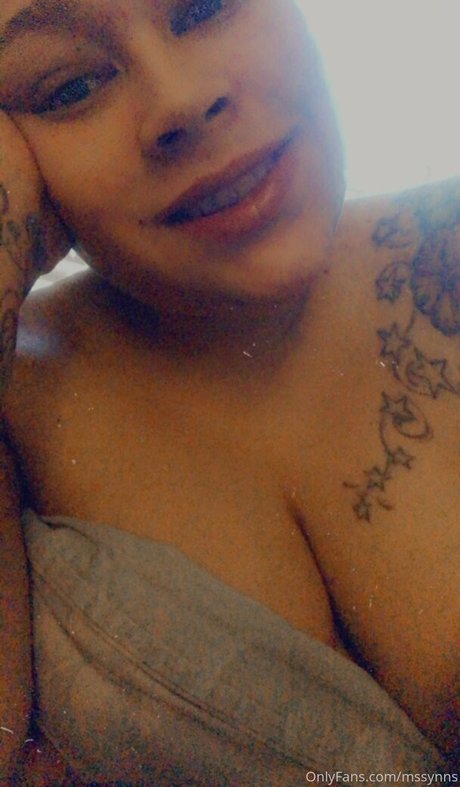 mssynns art actress pictures