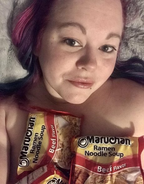 yourgalphronia nude pornstar picture