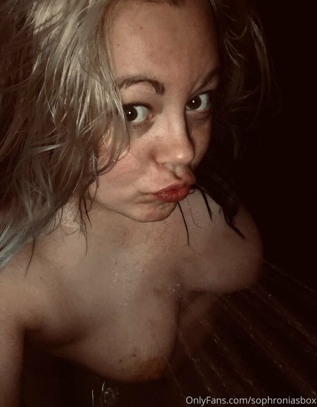 yourgalphronia perfect actress images