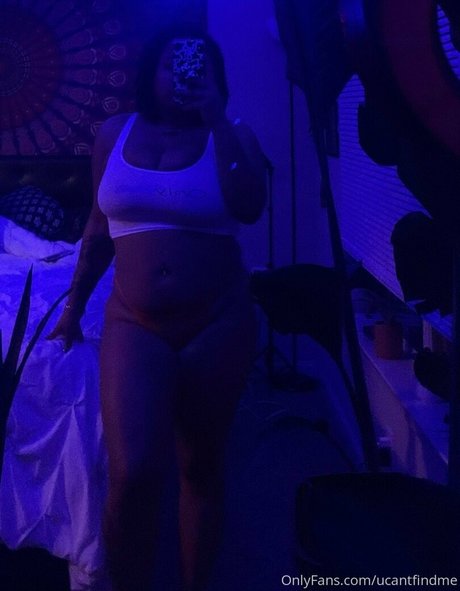 leavenowplz model hd pictures