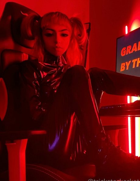 Tricksterkarkat model nudes photos