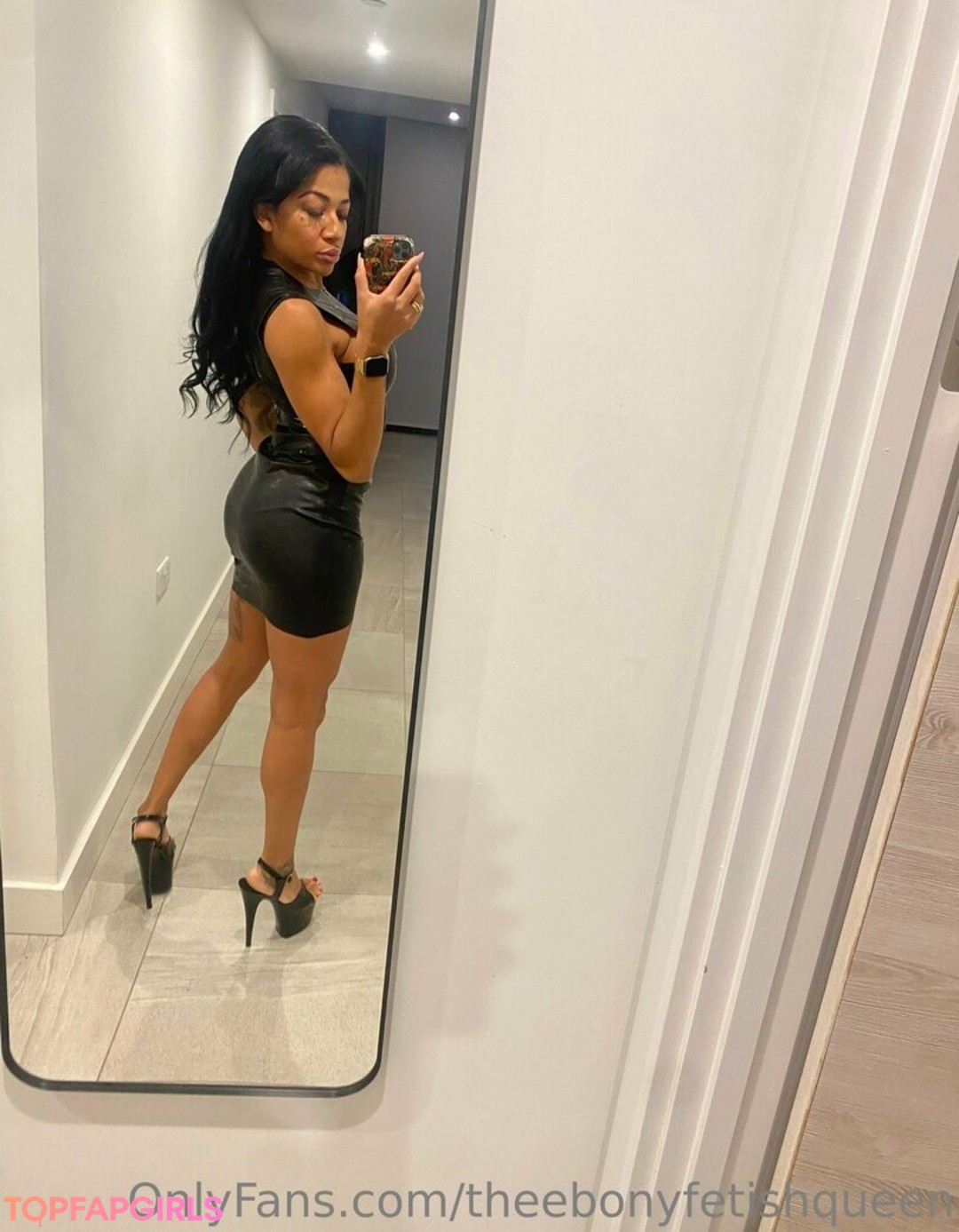 theebonyfetishqueen top profile image