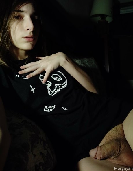 Morgnyan naked model pictures