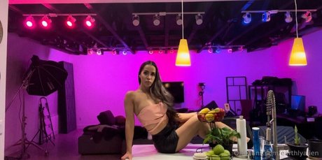 earthlyalien model best img