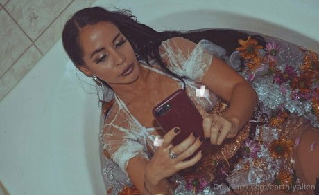 earthlyalien star high quality pic