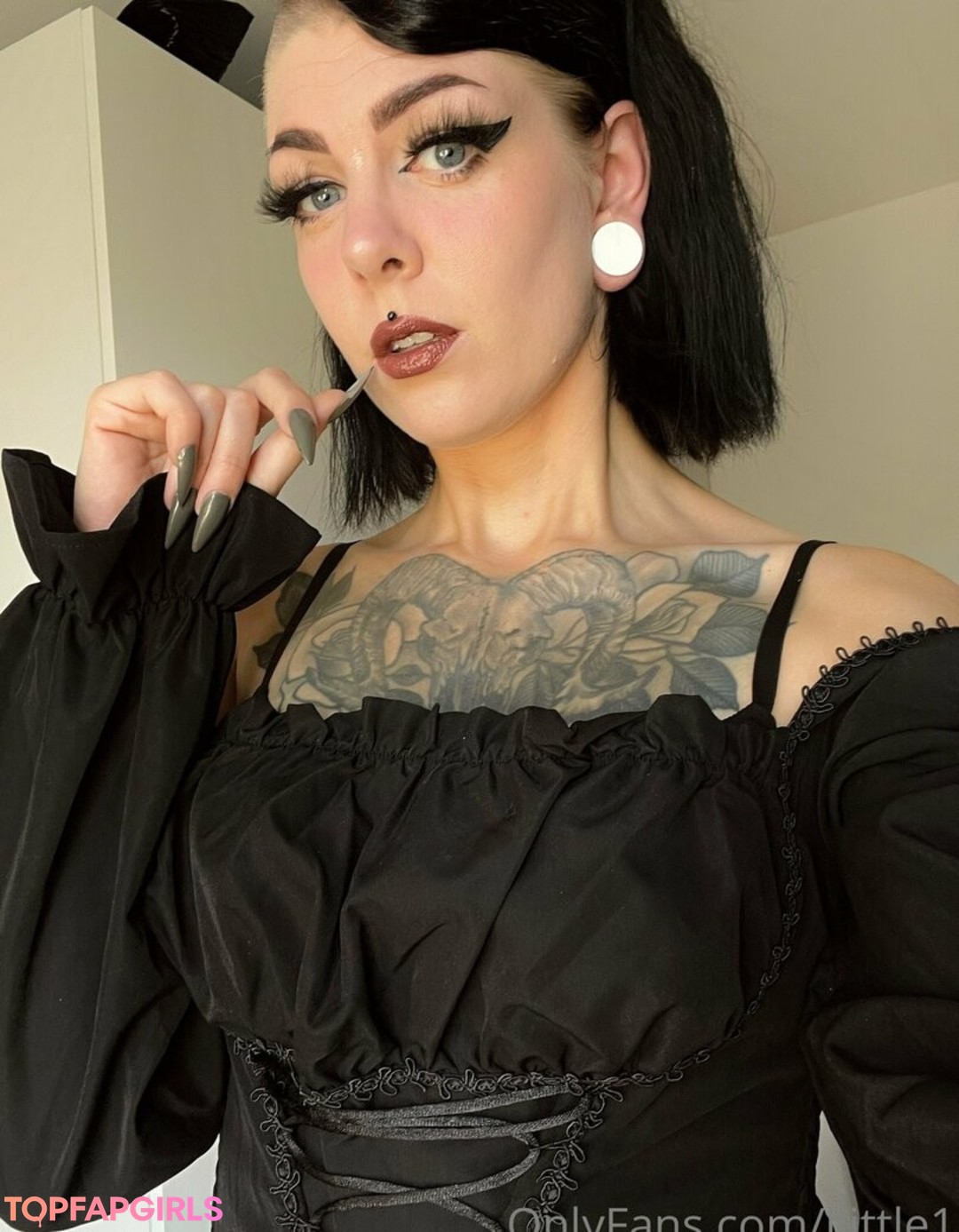 liittle1 model perfect pictures