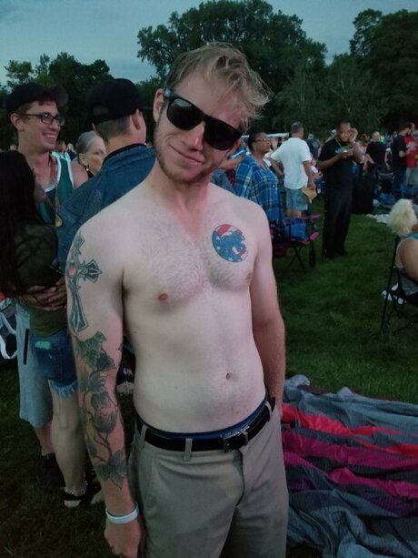 Riotvan pornstar gallery