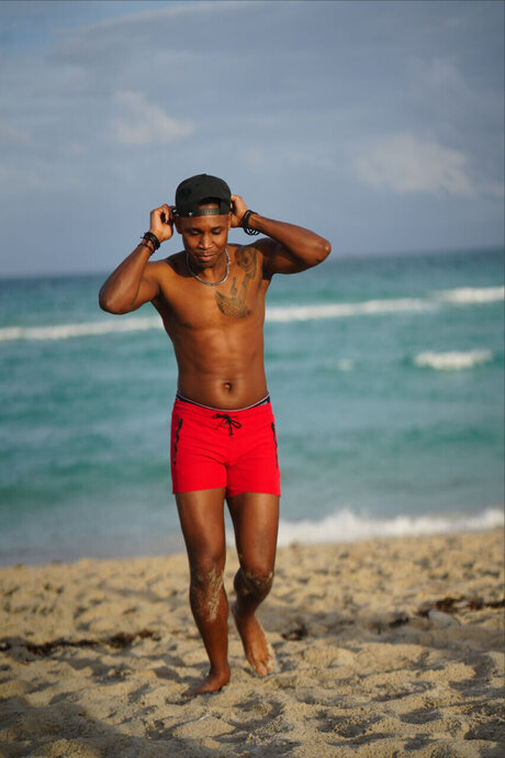 Blacknwhite perfect actress picture