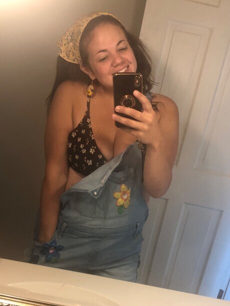 SassyNerd adult star images