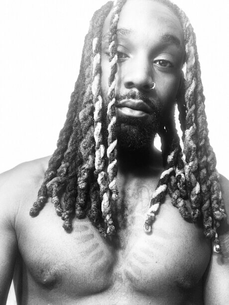 Sebastian Silk pretty actress image