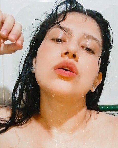 La nenita_ model porn gallery