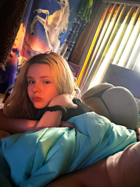 asian teen feet onlyfans exclusive pictures