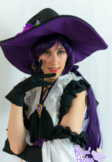 royalpantsu naked actress archive