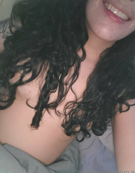 hun e nudes model picture