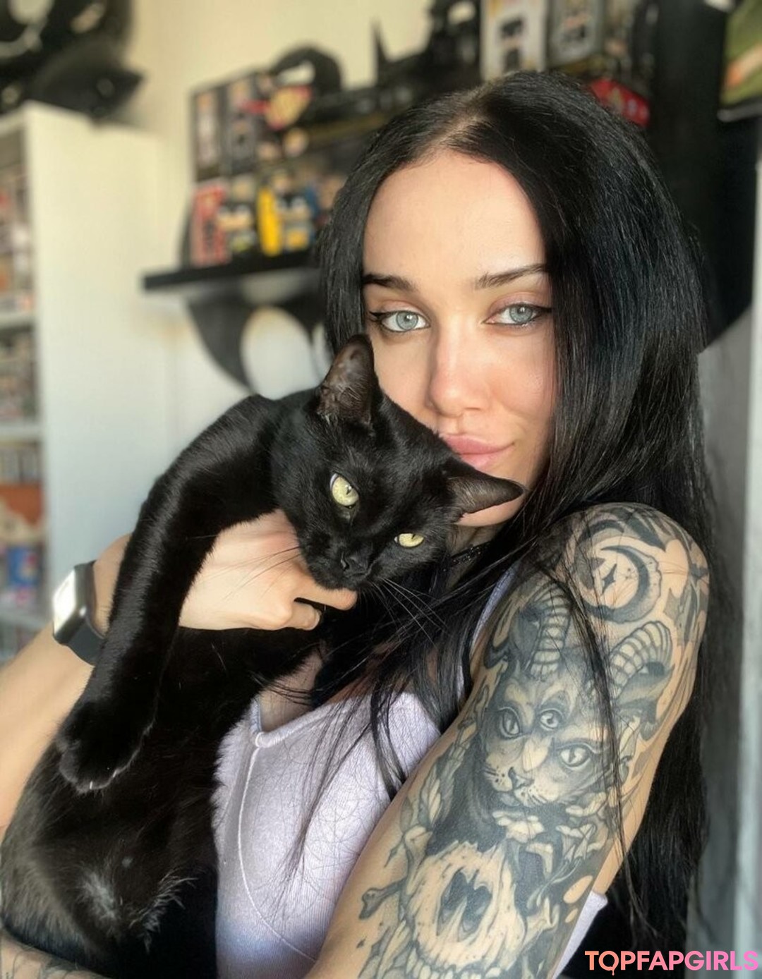 petite skinny onlyfans free naked photo