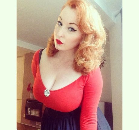 Laura Dawson pornstar nude galleries