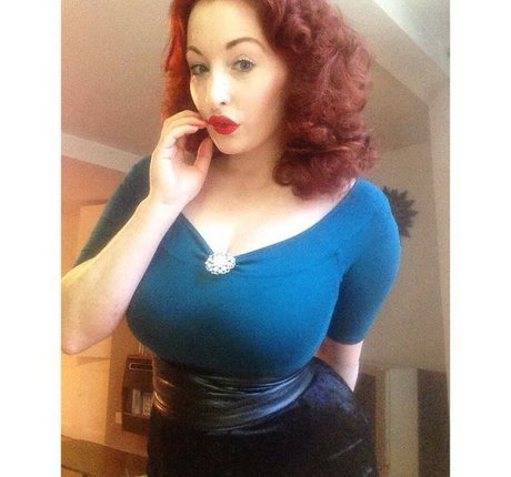 Laura Dawson model galleries