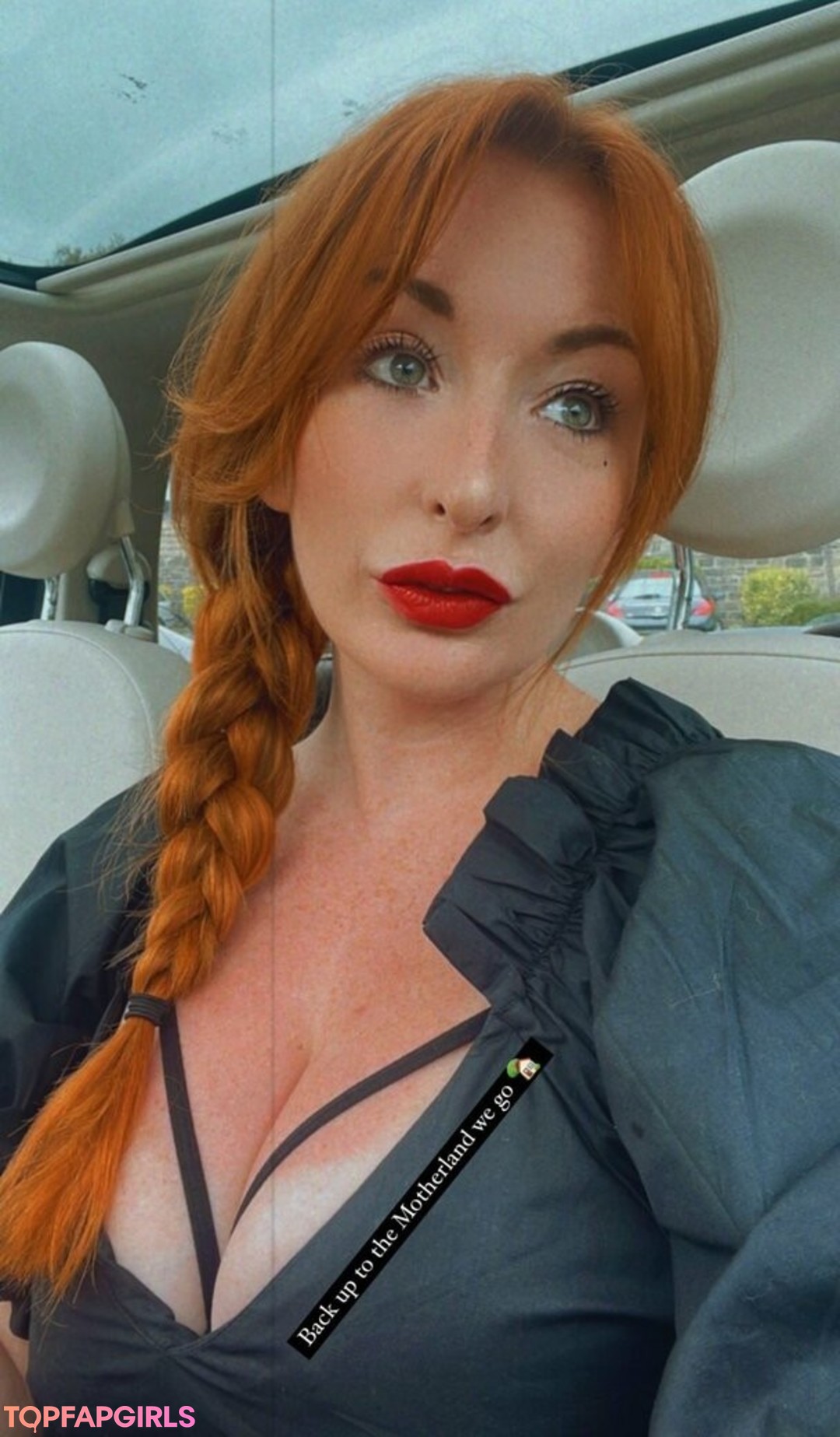 Laura Dawson star erotic photos