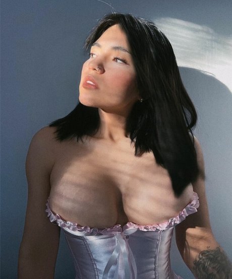 Iyari Berumen Iyib fit sex star photos