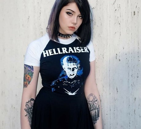 Pixxie rotten perfect actress image