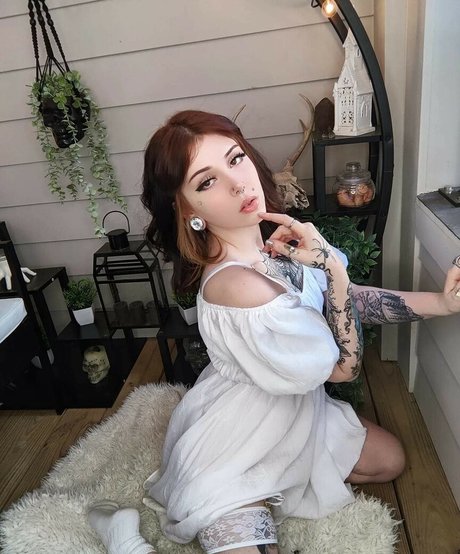 Pixxie rotten model pornographic galleries