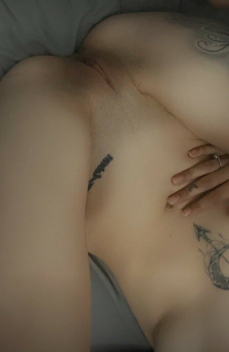 emyt87 pornstar erotic photo