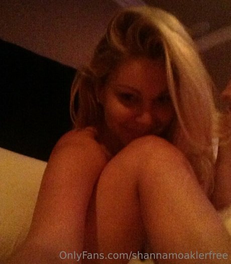shannamoaklerfree pretty model picture